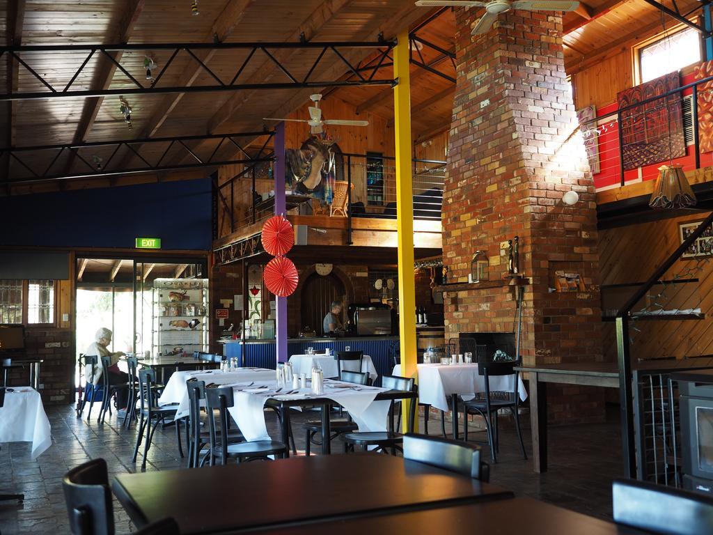 Moonbeam Cottages & Rainbow Cafe Moonambel Luaran gambar