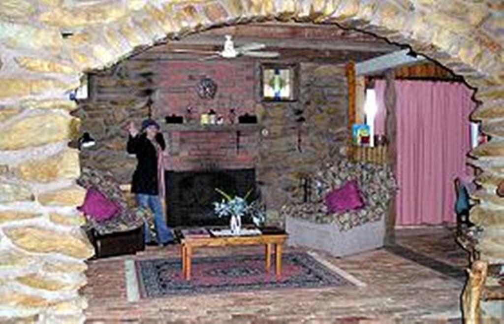 Moonbeam Cottages & Rainbow Cafe Moonambel Bilik gambar